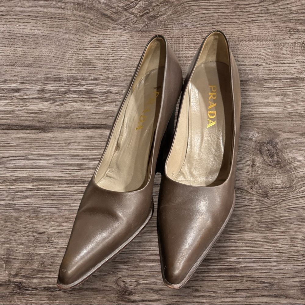 Prada Women's brown Leather Heels size 10.5 made in Italy